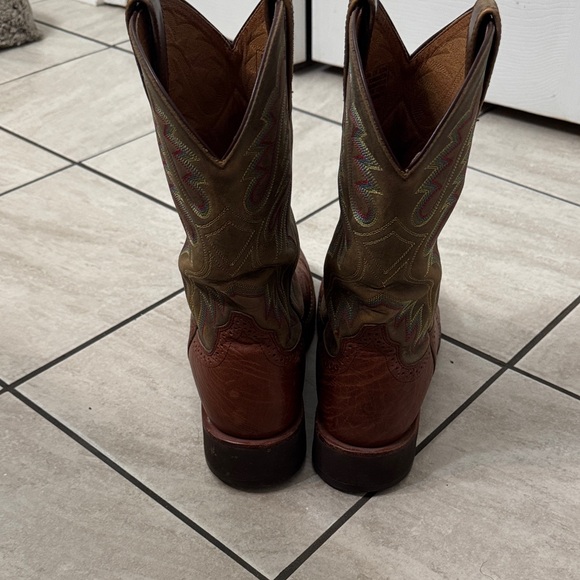 Ariat Brown and Tan Cowboy Boots - Picture 3 of 5